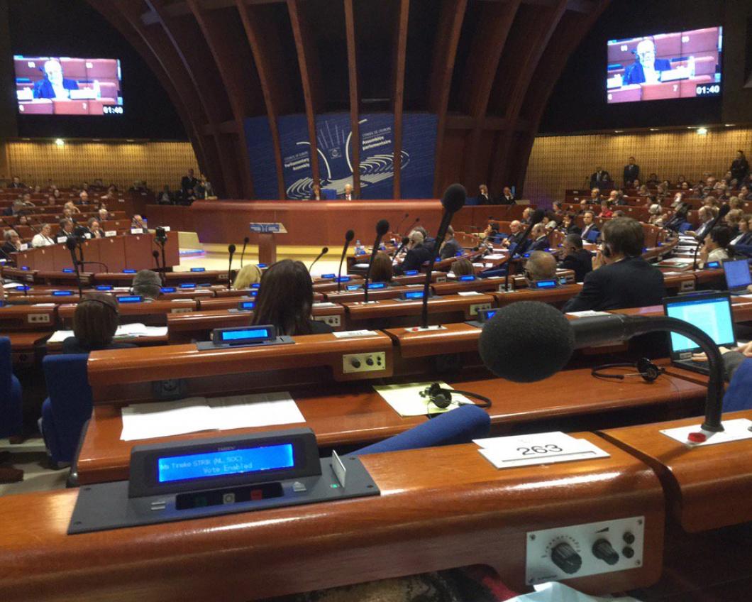 Het Parlementaire Assemblee van de Raad van Europa C-QS0TQXYAEbnaK.jpg