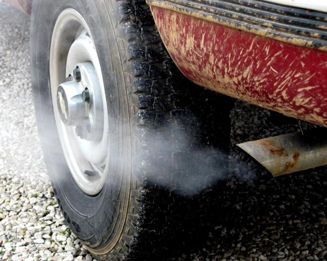 Foto: Frankieleon (Flickr, creative commons) Uitlaatgas.jpg